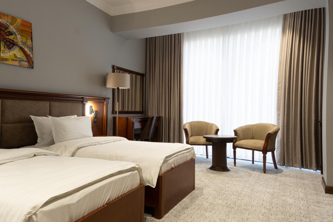 Mir Luxe Plaza Hotel Tasjkent Eksteriør billede