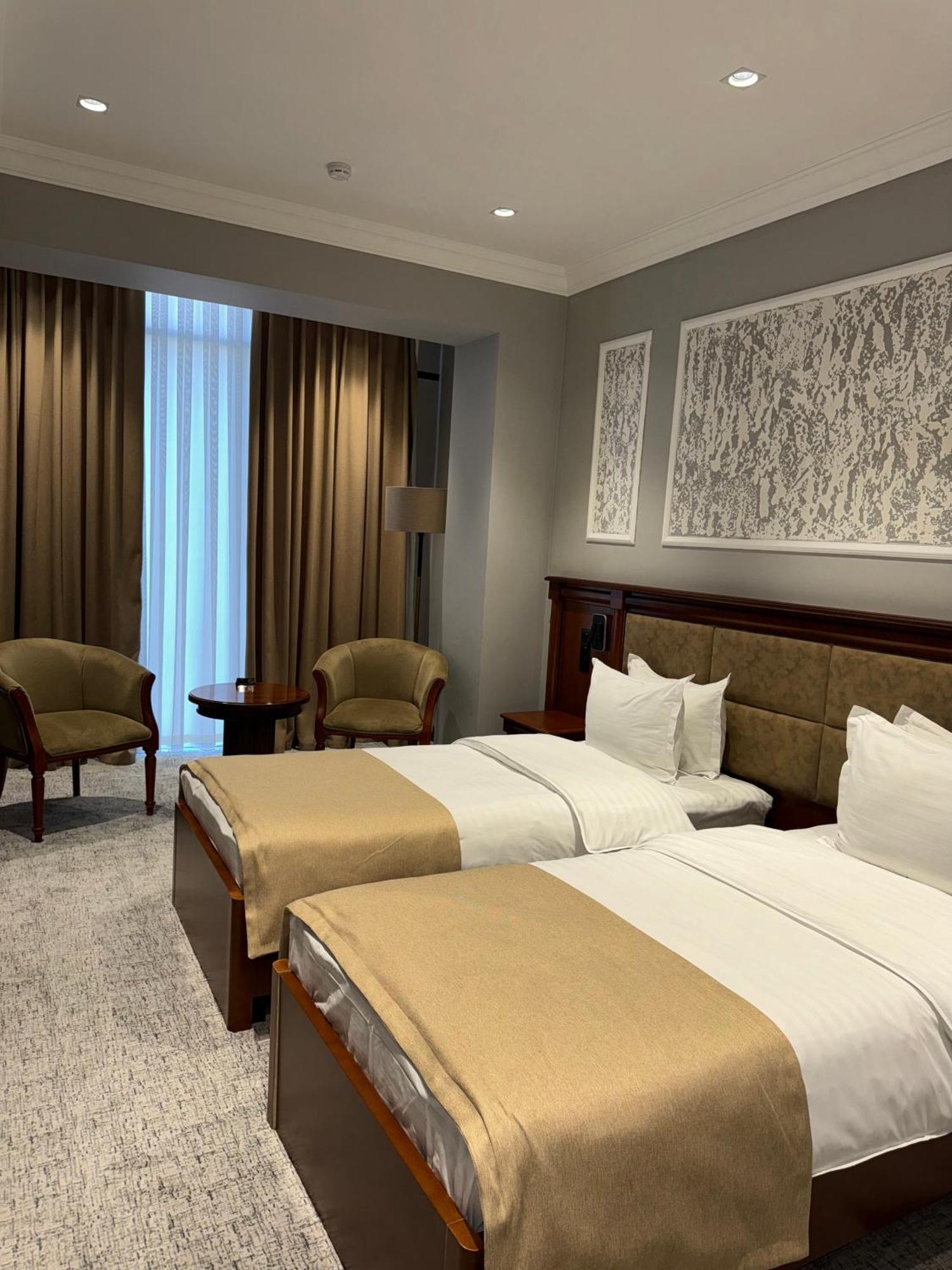 Mir Luxe Plaza Hotel Tasjkent Eksteriør billede